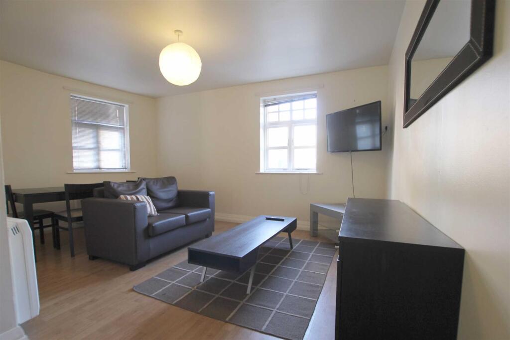 3 bed Apartment for rent in Newcastle upon Tyne. From Walton Robinson Property Consultants Ltd 3 bed Apartment for rent in Newcastle upon Tyne. From Walton Robinson Property Consultants Ltd