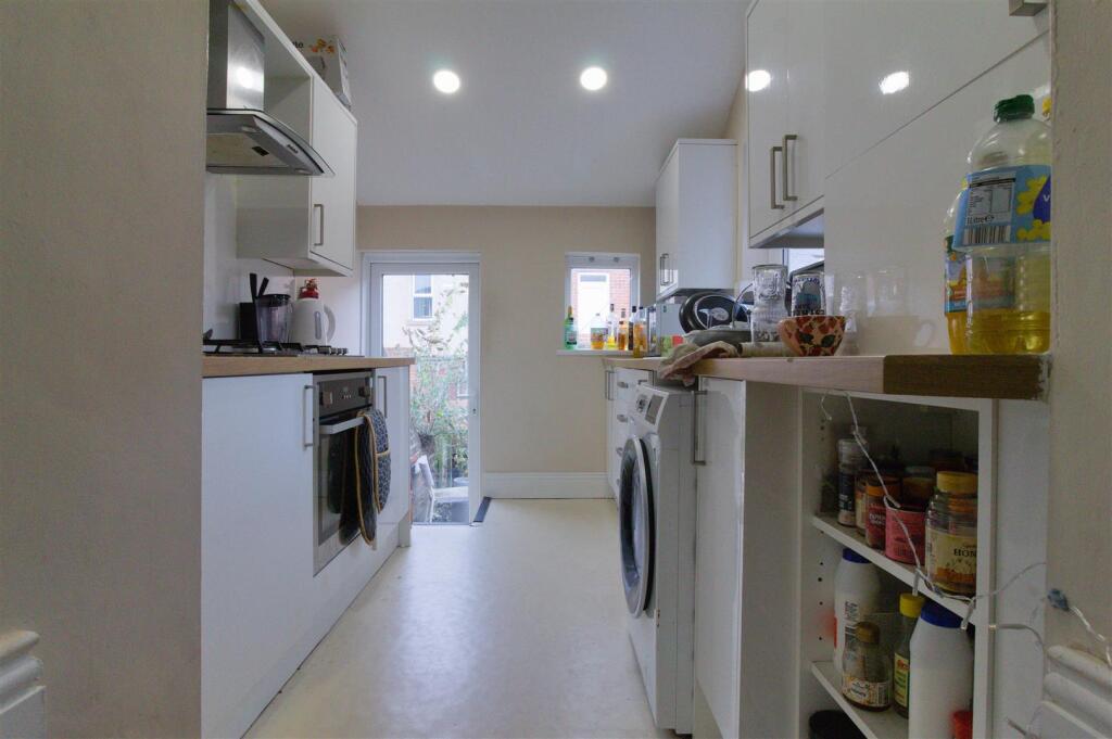 5 bed Annexe for rent in Newcastle upon Tyne. From Walton Robinson Property Consultants Ltd