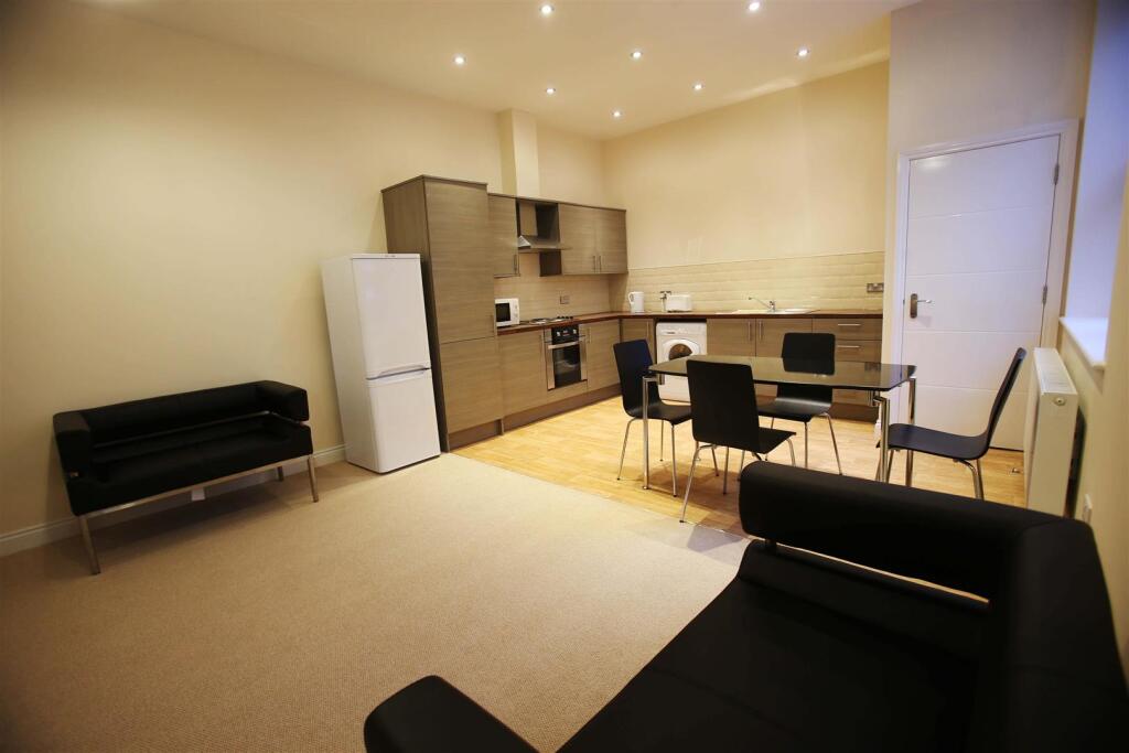 4 bed Apartment for rent in Newcastle upon Tyne. From Walton Robinson Property Consultants Ltd 4 bed Apartment for rent in Newcastle upon Tyne. From Walton Robinson Property Consultants Ltd