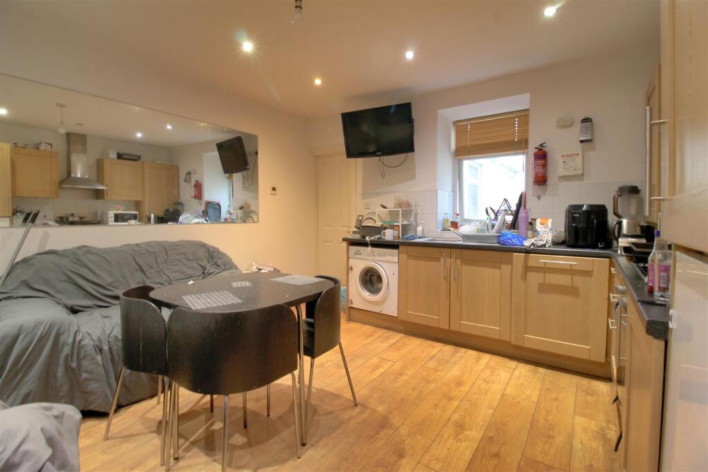 3 bed House Share for rent in Longbenton. From Walton Robinson Property Consultants Ltd