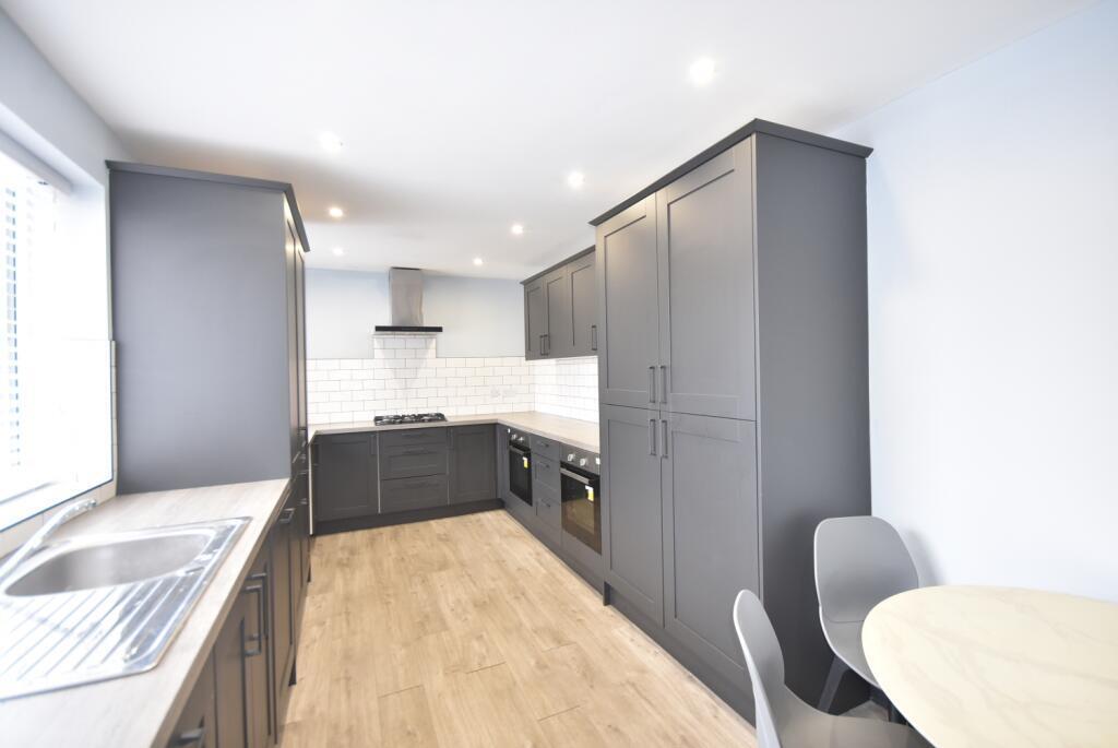 5 bed 1st Floor Flat for rent in Newcastle upon Tyne. From Walton Robinson Property Consultants Ltd 5 bed 1st Floor Flat for rent in Newcastle upon Tyne. From Walton Robinson Property Consultants Ltd