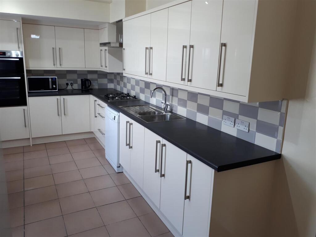7 bed Detached for rent in Newcastle upon Tyne. From Walton Robinson Property Consultants Ltd