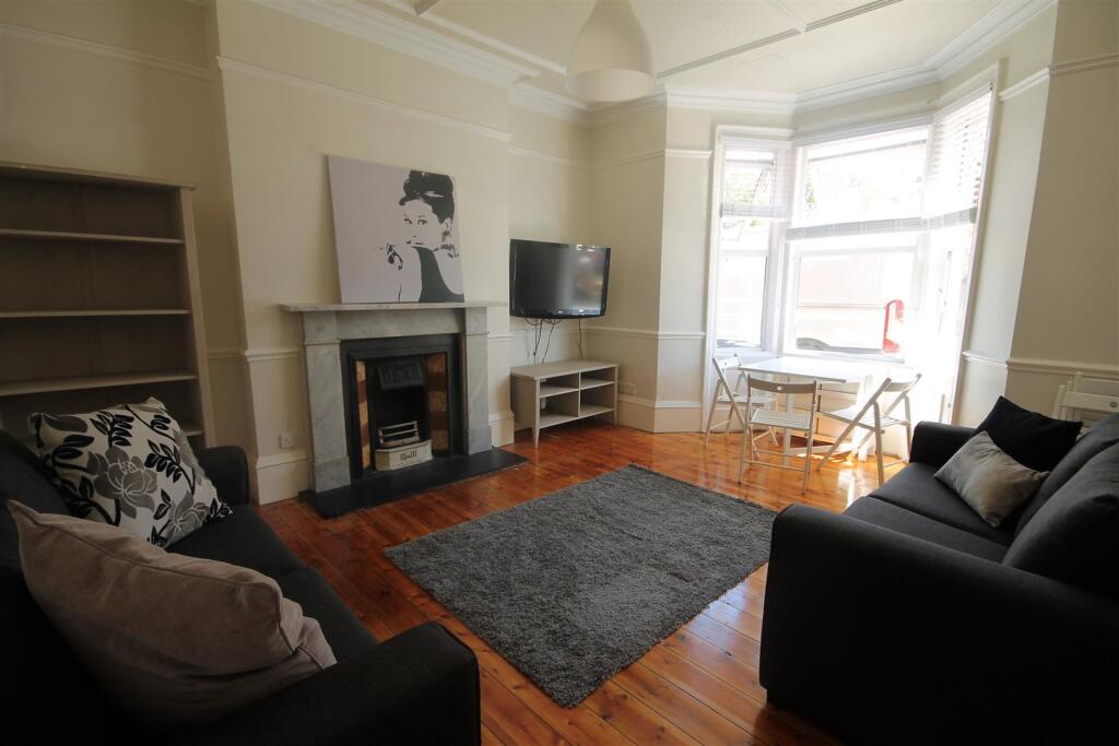 6 bed Semi Detached for rent in Newcastle upon Tyne. From Walton Robinson Property Consultants Ltd