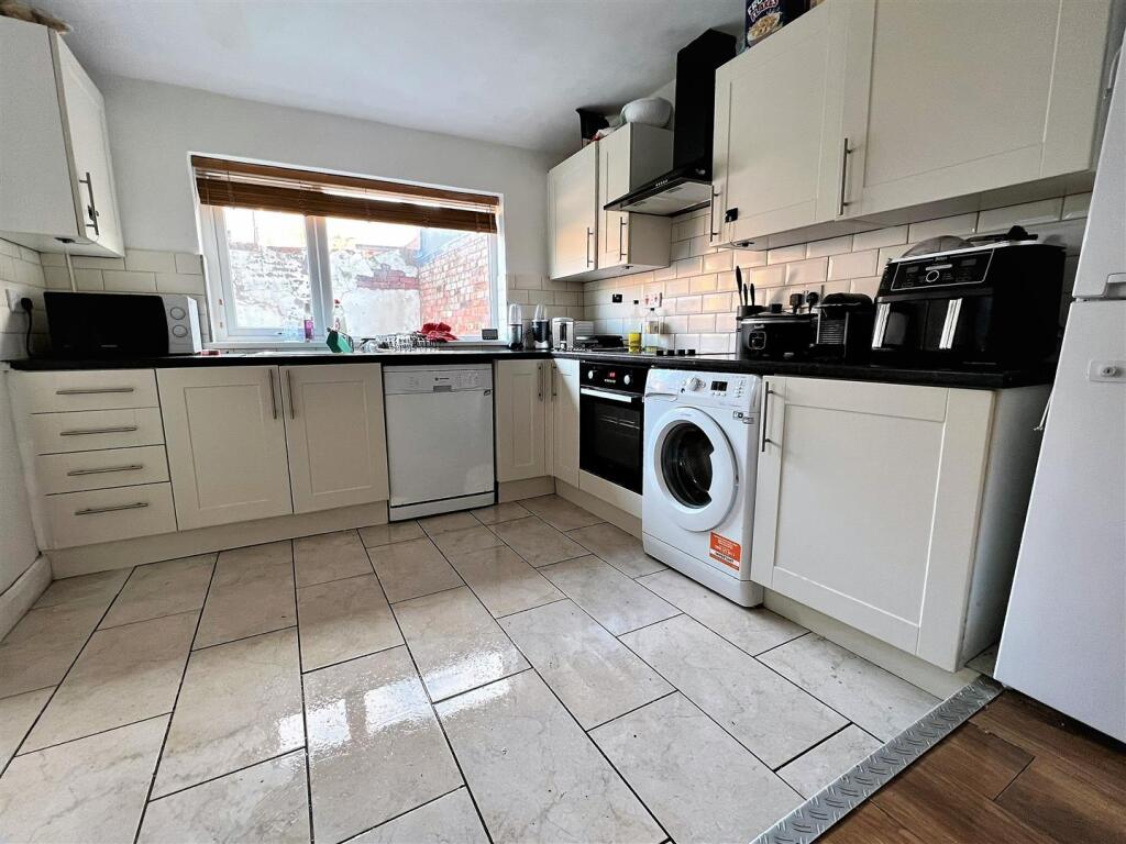 6 bed Detached for rent in Newcastle upon Tyne. From Walton Robinson Property Consultants Ltd