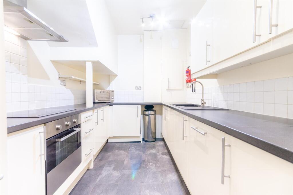 5 bed Apartment for rent in Newcastle upon Tyne. From Walton Robinson Property Consultants Ltd