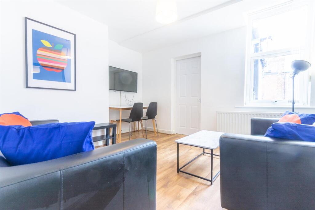 6 bed Annexe for rent in Newcastle upon Tyne. From Walton Robinson Property Consultants Ltd 6 bed Annexe for rent in Newcastle upon Tyne. From Walton Robinson Property Consultants Ltd