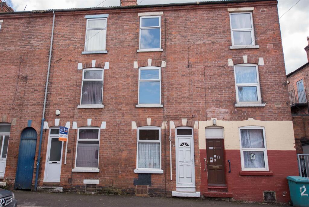 3 bed Mid Terraced House for rent in Nottingham. From DMW Property Services - Mapperley