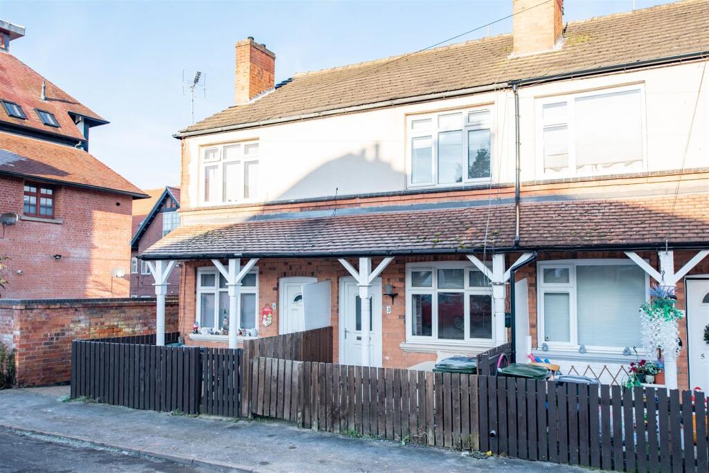 2 bed Mid Terraced House for rent in Nottingham. From DMW Property Services - Mapperley