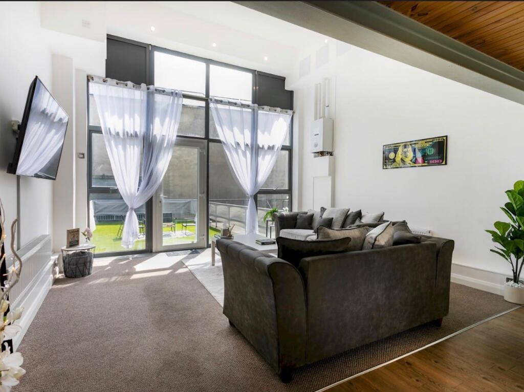 3 bed Apartment for rent in Nottingham. From DMW Property Services - Mapperley