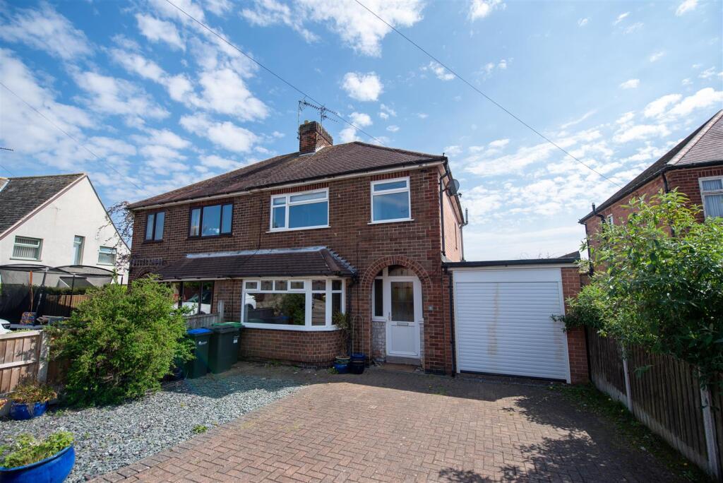 3 bed Semi Detached for rent in Hucknall. From DMW Property Services - Mapperley 3 bed Semi Detached for rent in Hucknall. From DMW Property Services - Mapperley