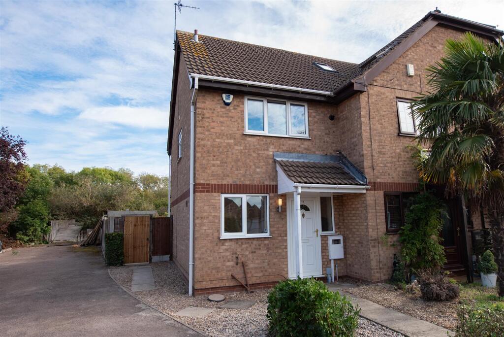 2 bed Semi Detached for rent in Nottingham. From DMW Property Services - Mapperley