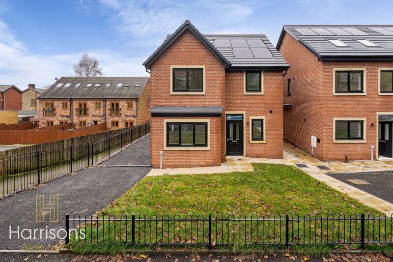 4 bed Detached for rent in Bull Hill. From Harrisons Estate Agents - Bolton