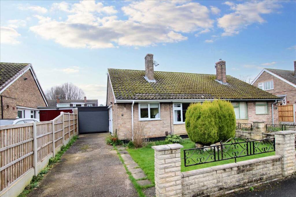 2 bed Semi-detached bungalow for rent in Nottingham. From Freckleton Brown - Eastwood 2 bed Semi-detached bungalow for rent in Nottingham. From Freckleton Brown - Eastwood