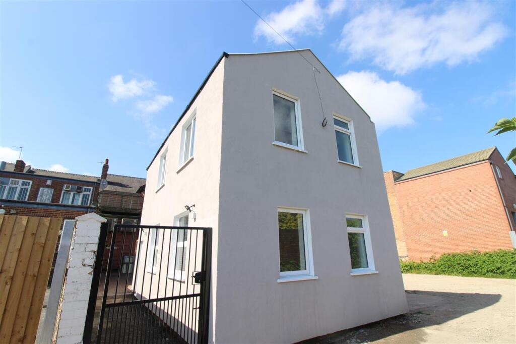 1 bed House Share for rent in Eastwood. From Freckleton Brown - Eastwood