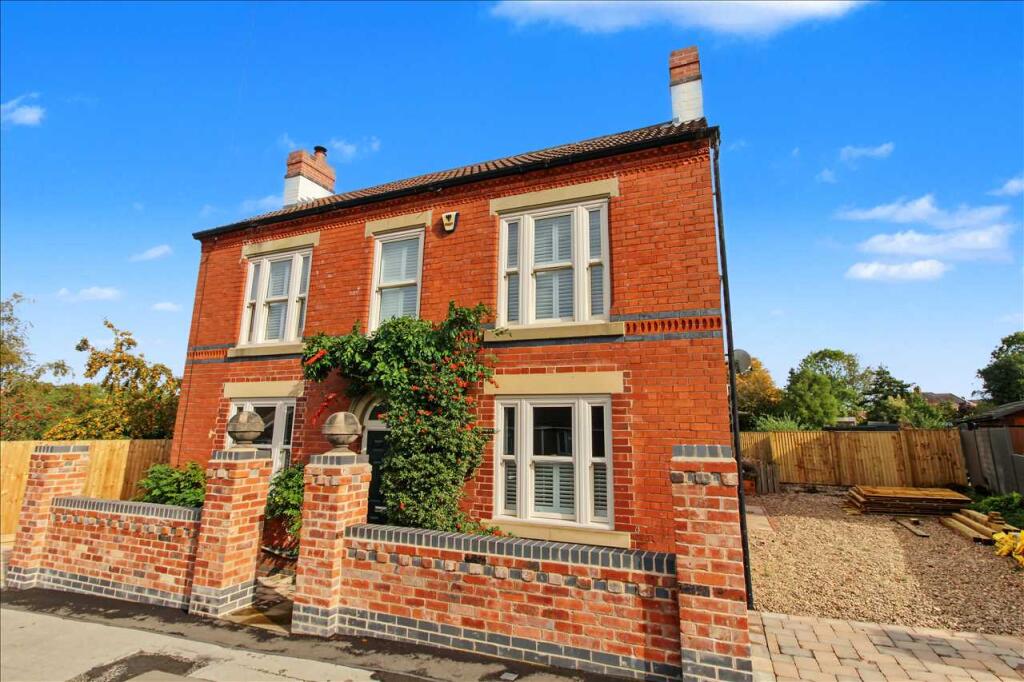 4 bed Detached for rent in Nottingham. From Freckleton Brown - Eastwood 4 bed Detached for rent in Nottingham. From Freckleton Brown - Eastwood