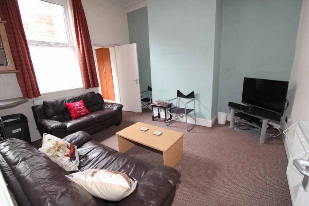 4 bed Mid Terraced House for rent in Preston. From North West Homes - Preston