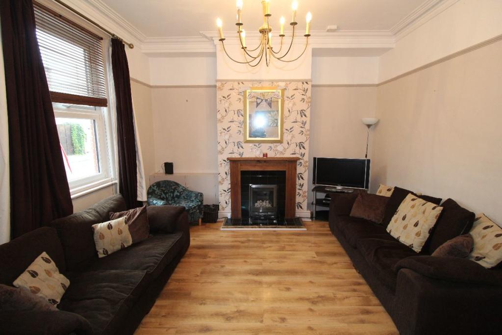 4 bed Mid Terraced House for rent in Preston. From North West Homes - Preston