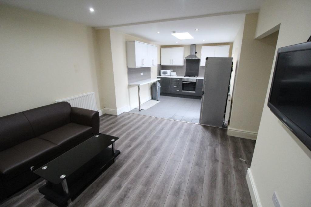 6 bed Mid Terraced House for rent in Preston. From North West Homes - Preston 6 bed Mid Terraced House for rent in Preston. From North West Homes - Preston