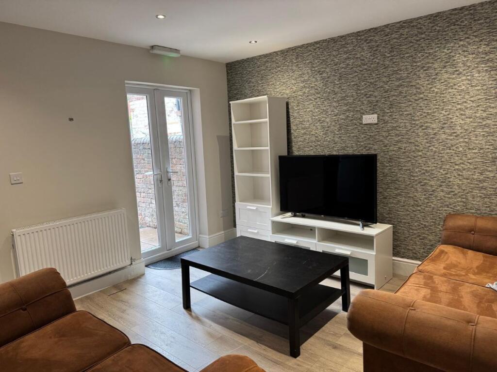 6 bed Mid Terraced House for rent in Preston. From North West Homes - Preston 6 bed Mid Terraced House for rent in Preston. From North West Homes - Preston