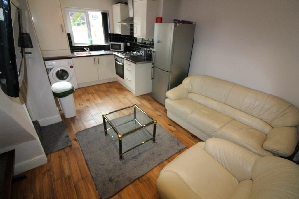 3 bed Mid Terraced House for rent in Preston. From North West Homes - Preston
