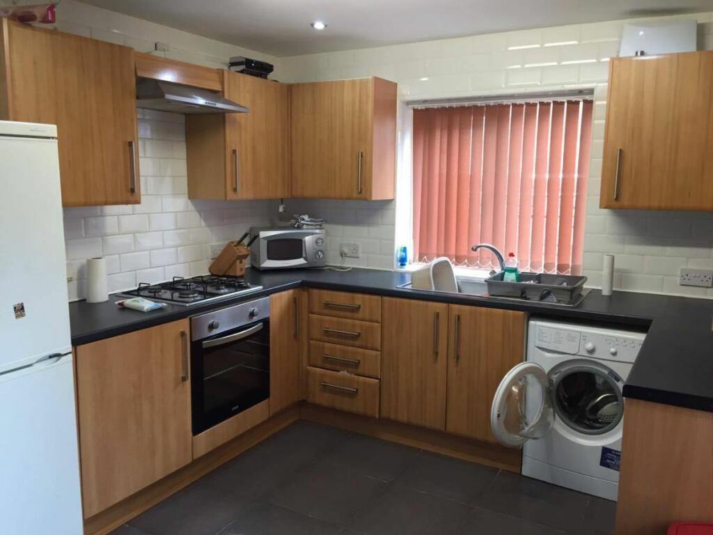 5 bed Mid Terraced House for rent in Preston. From North West Homes - Preston 5 bed Mid Terraced House for rent in Preston. From North West Homes - Preston