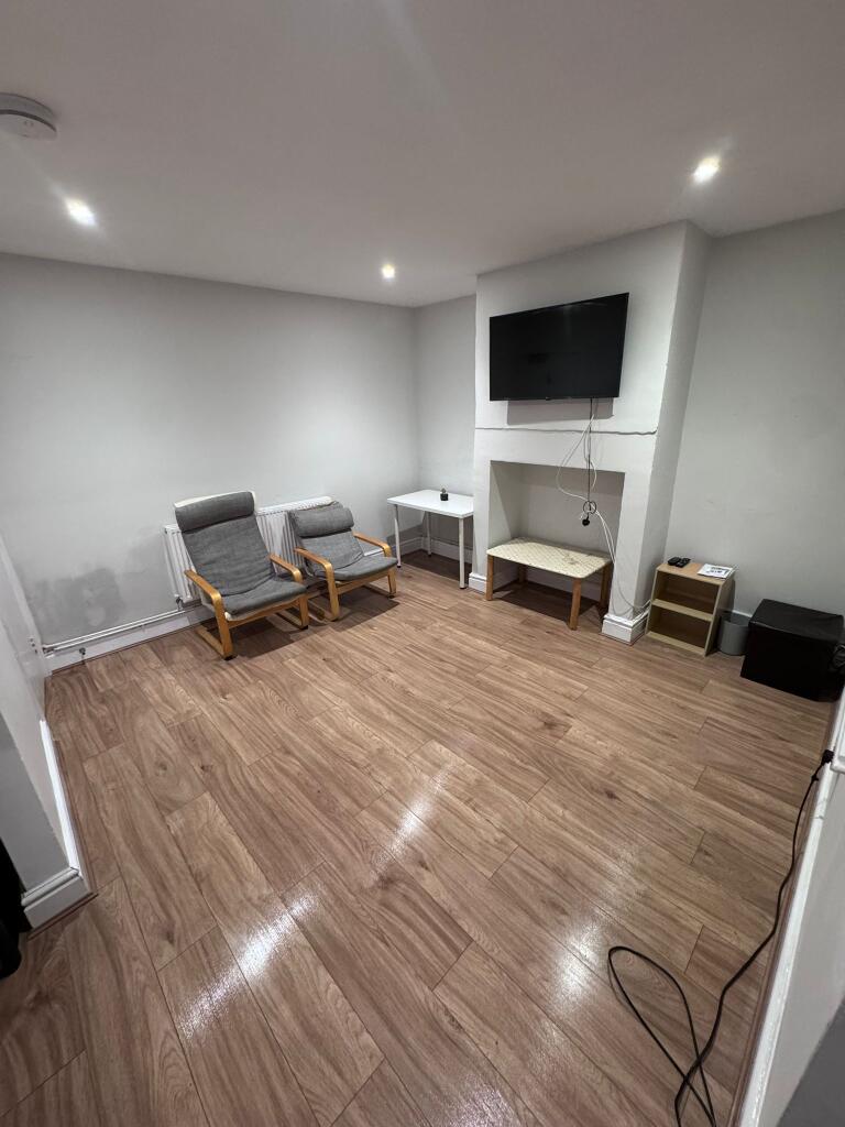 4 bed Mid Terraced House for rent in Lower Penwortham. From North West Homes - Preston 4 bed Mid Terraced House for rent in Lower Penwortham. From North West Homes - Preston