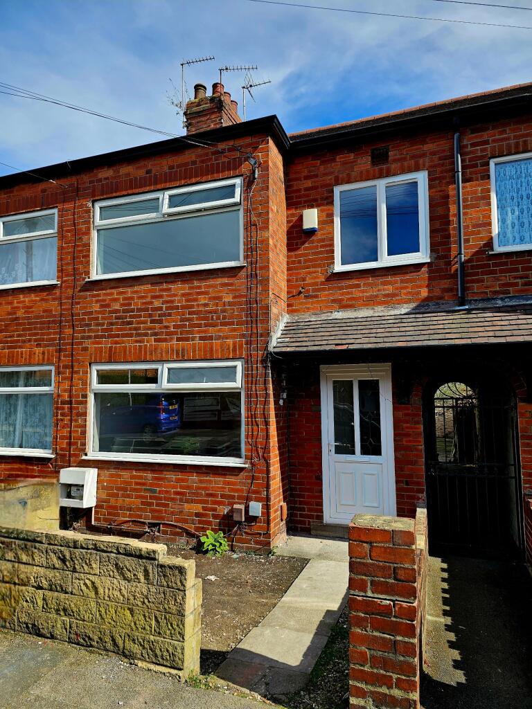 3 bed Mid Terraced House for rent in Troydale. From Barford Property - Bradford 3 bed Mid Terraced House for rent in Troydale. From Barford Property - Bradford