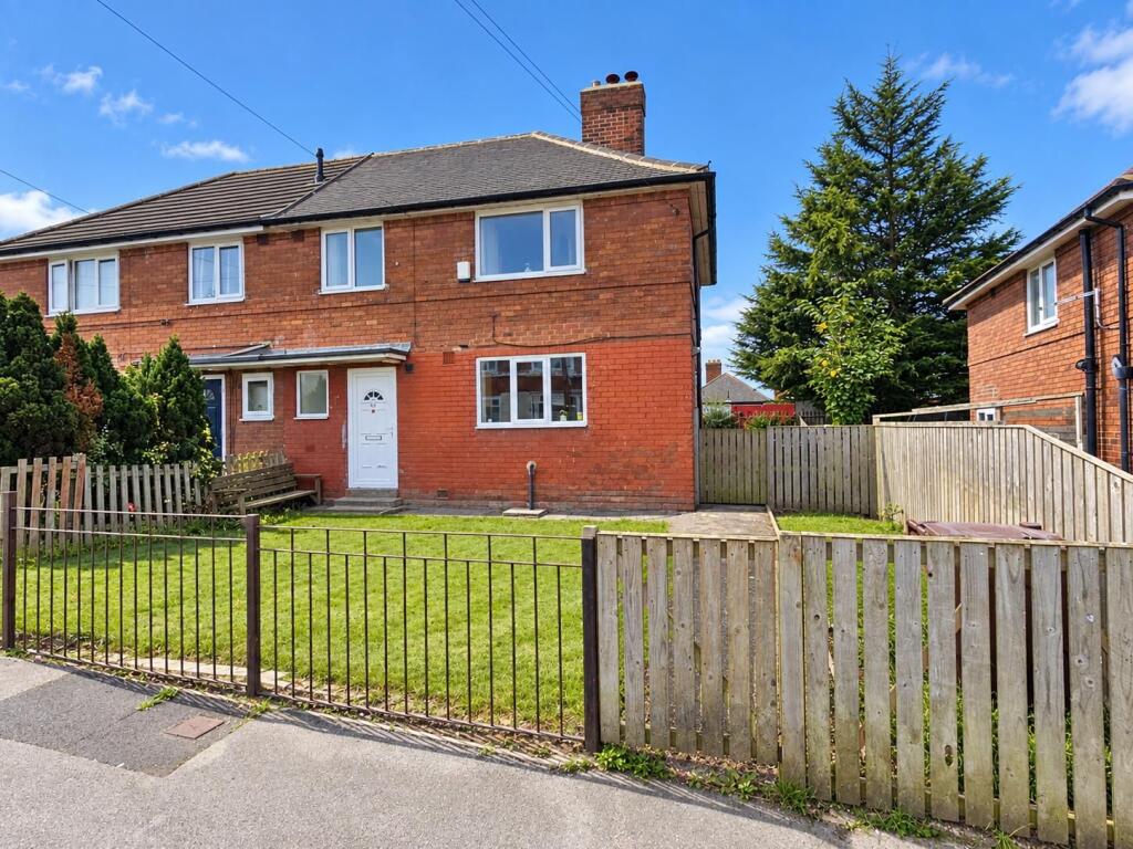 4 bed Semi Detached for rent in Leeds. From Barford Property - Bradford