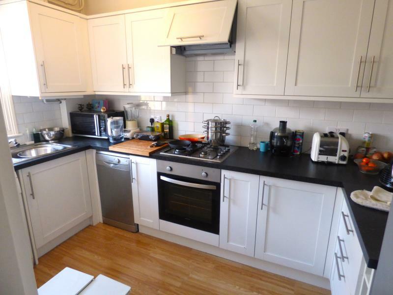 2 bed Flat for rent in Penge. From Nicholas Ashley Ltd