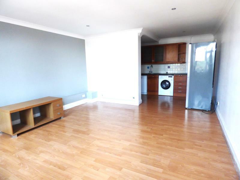 2 bed 1st Floor Flat for rent in Camberwell. From Nicholas Ashley - Residential Lettings Specialist