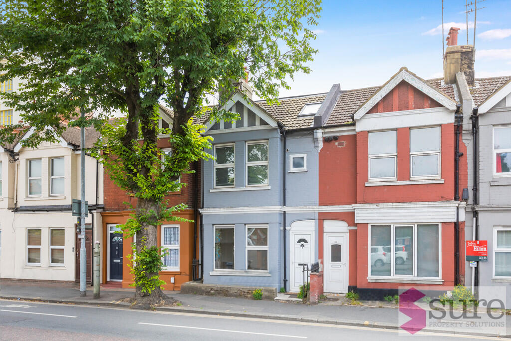 5 bed Mid Terraced House for rent in Ovingdean. From Sure Property Solutions Ltd - Brighton