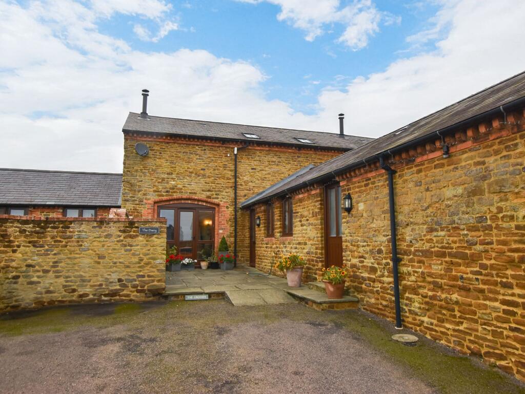 4 bed Barn Conversion for rent in Blakesley. From Jackie Oliver & Co. - Towcester