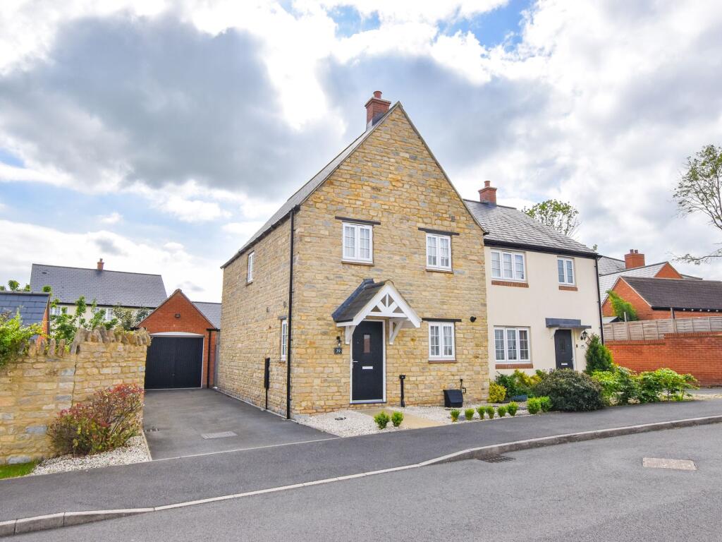 4 bed Semi Detached for rent in Silverstone. From Jackie Oliver & Co. - Towcester