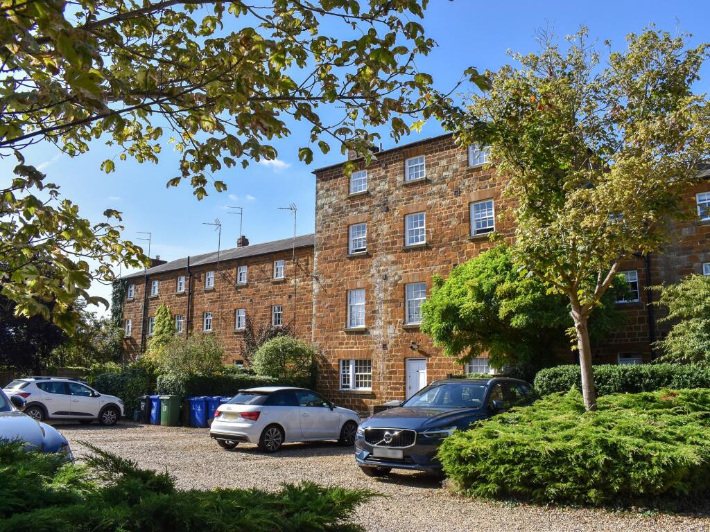 1 bed Apartment for rent in Towcester. From Jackie Oliver & Co. - Towcester