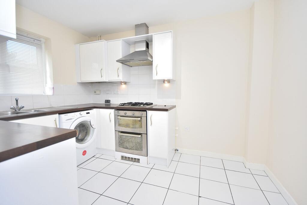 3 bed Mid Terraced House for rent in Northampton. From Edward Knight Estate Agents - Northampton 3 bed Mid Terraced House for rent in Northampton. From Edward Knight Estate Agents - Northampton