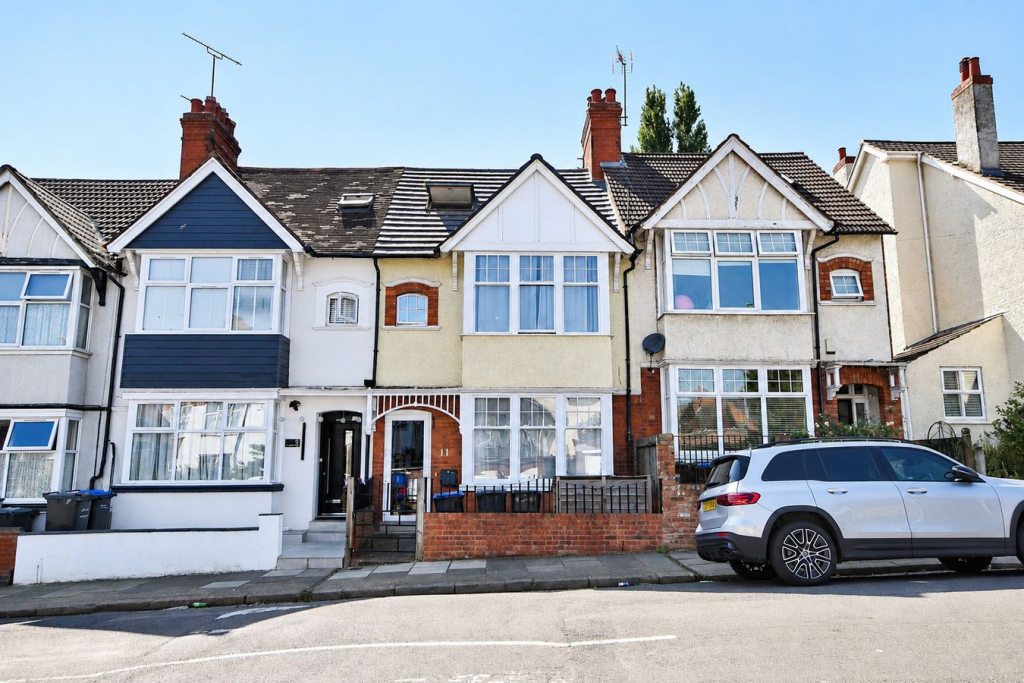 4 bed Mid Terraced House for rent in Boughton. From Edward Knight Estate Agents - Northampton