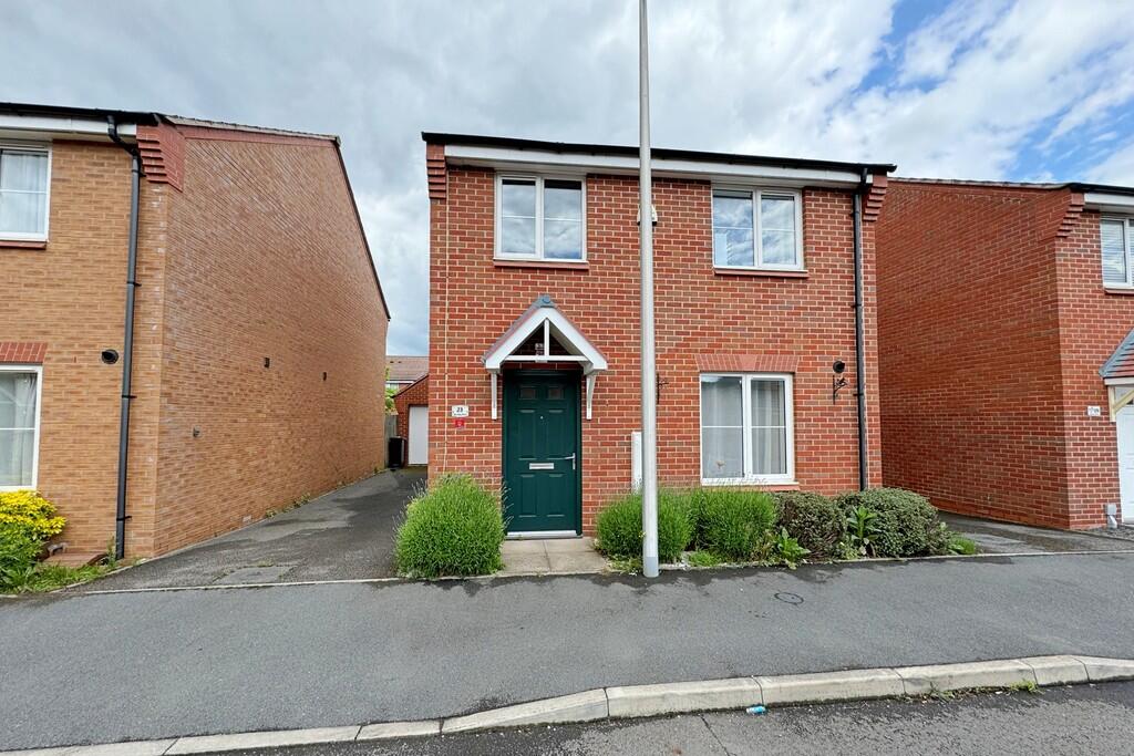 4 bed Detached for rent in Rugby. From Edward Knight Estate Agents - Rugby