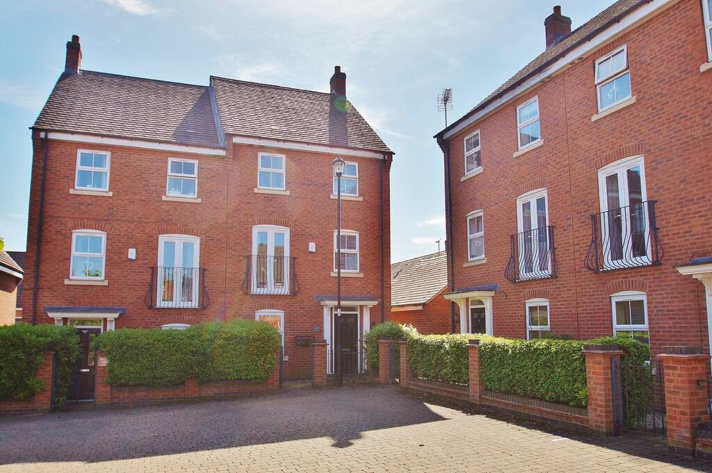 4 bed Semi Detached for rent in Rugby. From Edward Knight Estate Agents - Rugby 4 bed Semi Detached for rent in Rugby. From Edward Knight Estate Agents - Rugby