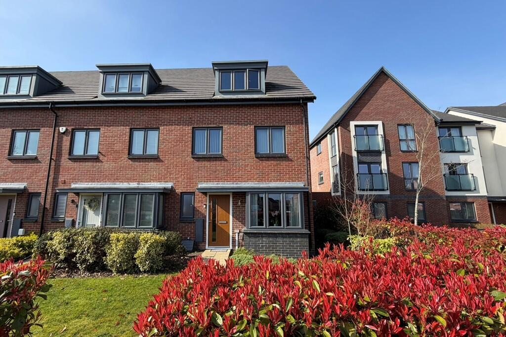 4 bed End of Terrace for rent in Rugby. From Edward Knight Estate Agents - Rugby