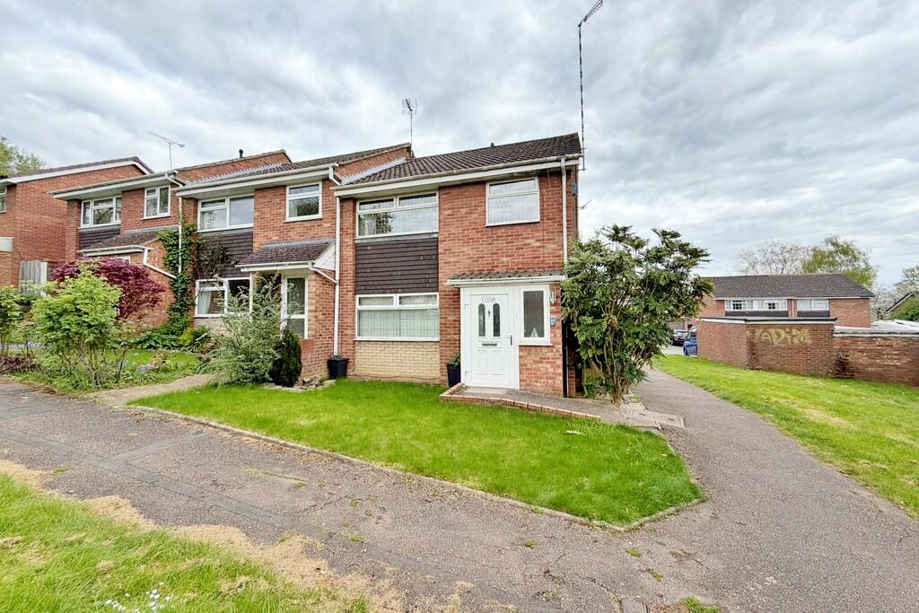 3 bed End of Terrace for rent in Rugby. From Edward Knight Estate Agents - Rugby