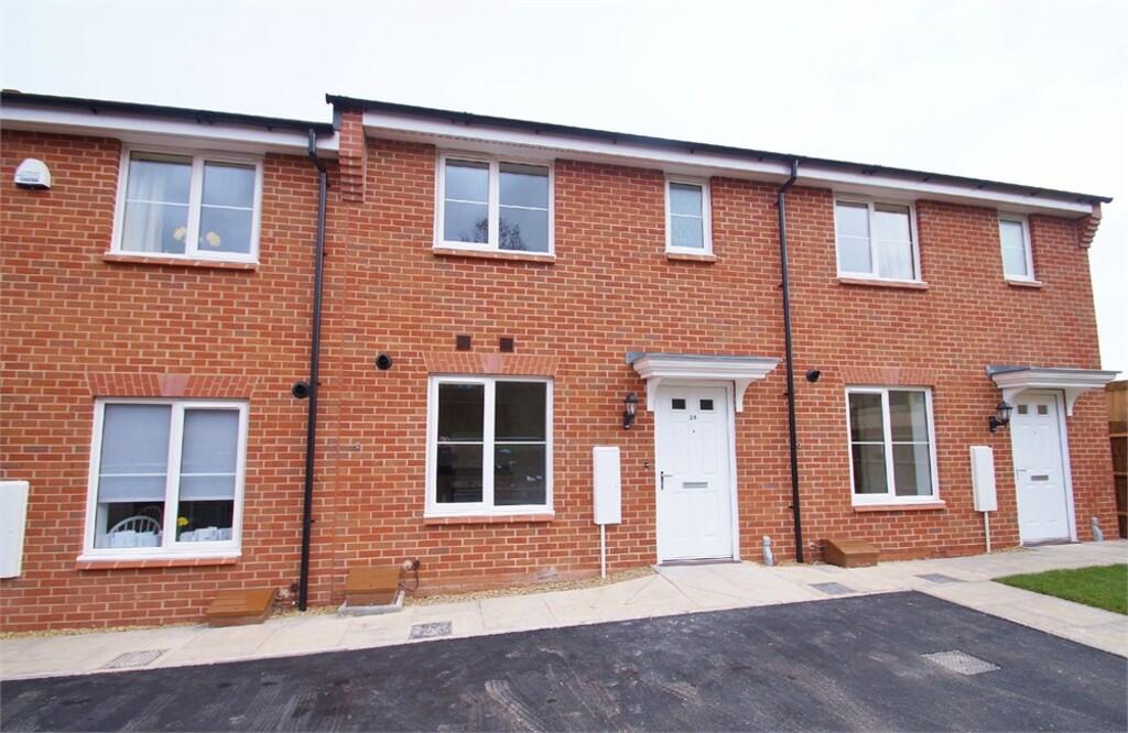 3 bed Mid Terraced House for rent in Rugby. From Edward Knight Estate Agents - Rugby 3 bed Mid Terraced House for rent in Rugby. From Edward Knight Estate Agents - Rugby