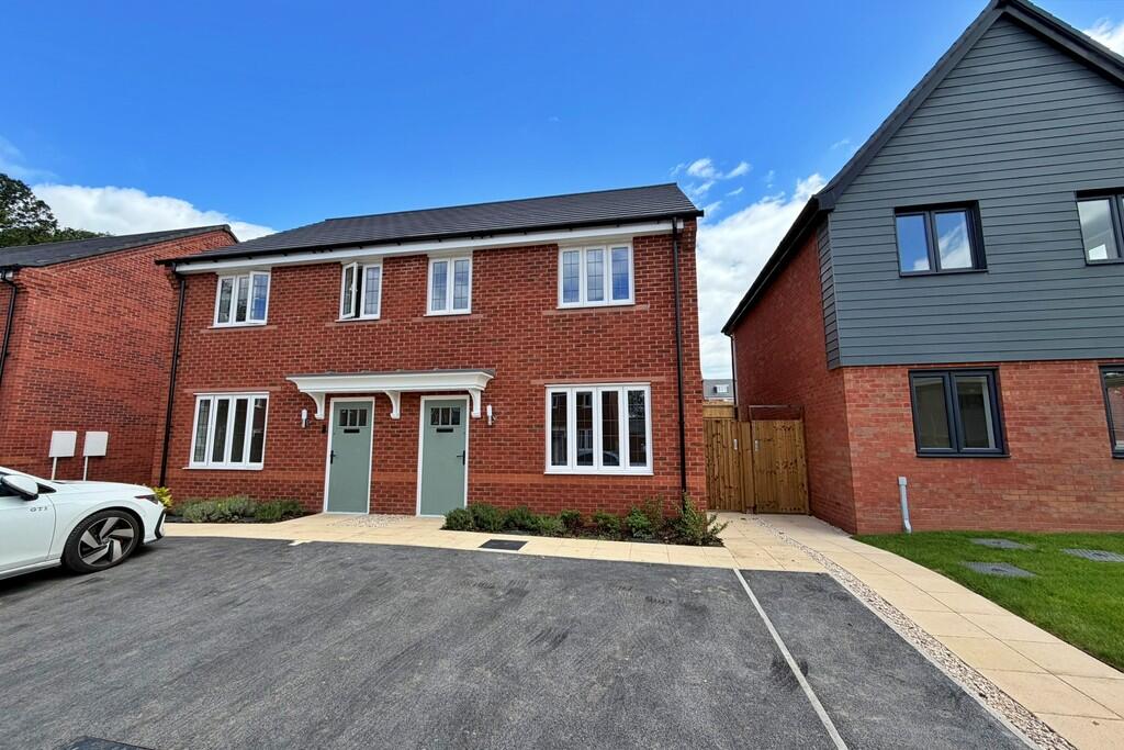 3 bed Semi Detached for rent in . From Edward Knight Estate Agents - Rugby 3 bed Semi Detached for rent in . From Edward Knight Estate Agents - Rugby