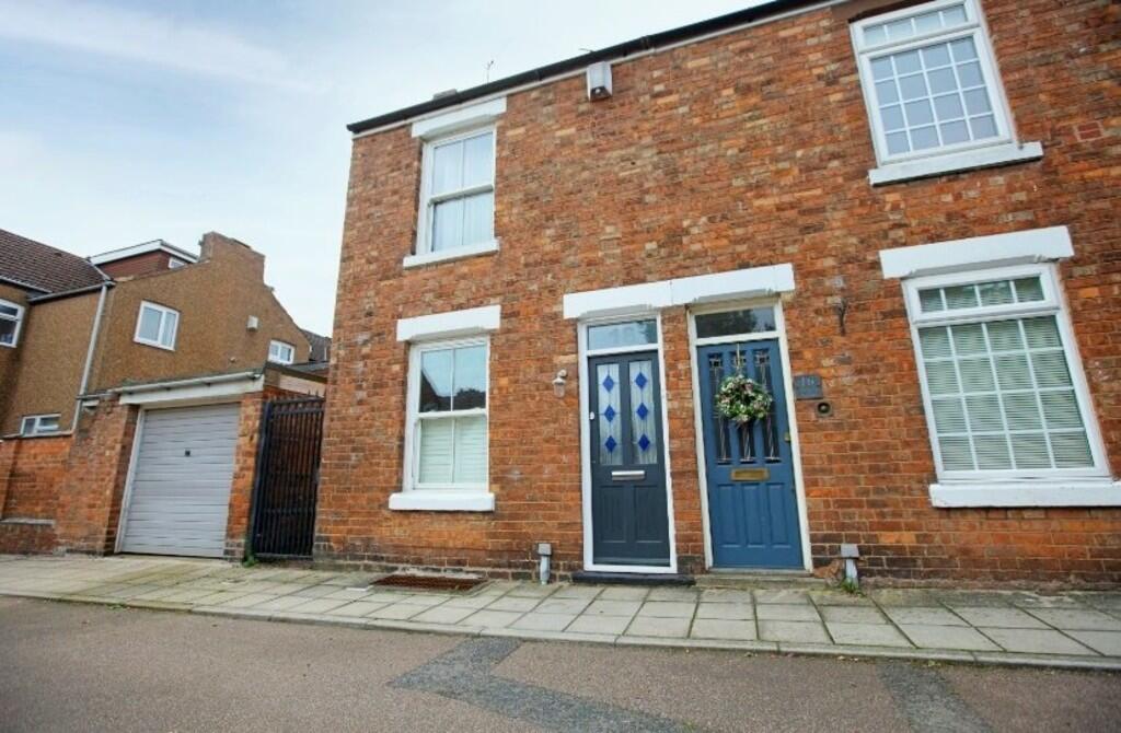 2 bed End of Terrace for rent in Rugby. From Edward Knight Estate Agents - Rugby 2 bed End of Terrace for rent in Rugby. From Edward Knight Estate Agents - Rugby