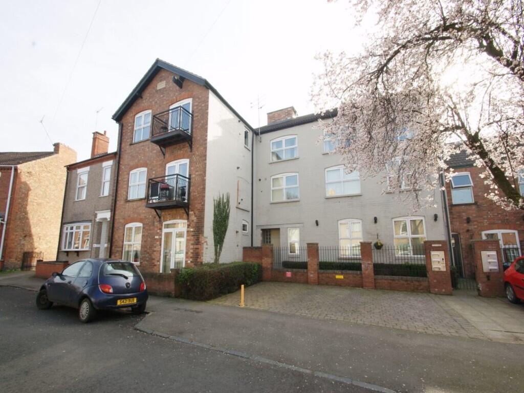 2 bed 1st Floor Flat for rent in Rugby. From Edward Knight Estate Agents - Rugby