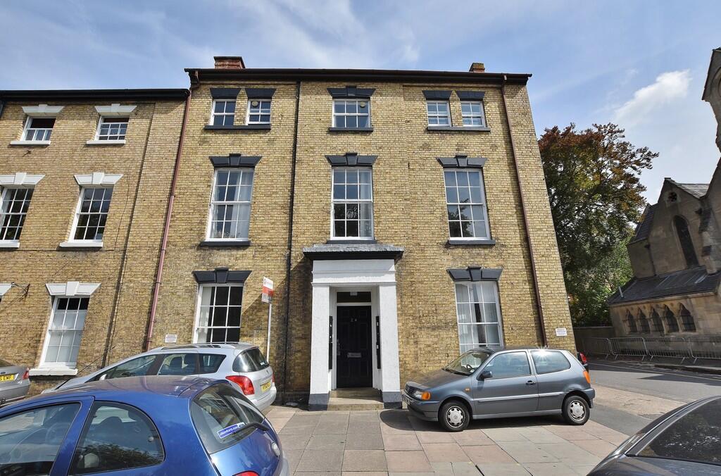 1 bed 1st Floor Flat for rent in Rugby. From Edward Knight Estate Agents - Rugby