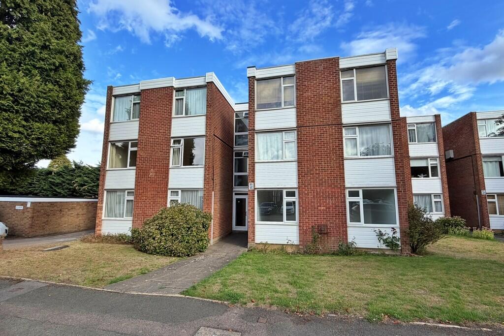 2 bed 1st Floor Flat for rent in Rugby. From Edward Knight Estate Agents - Rugby