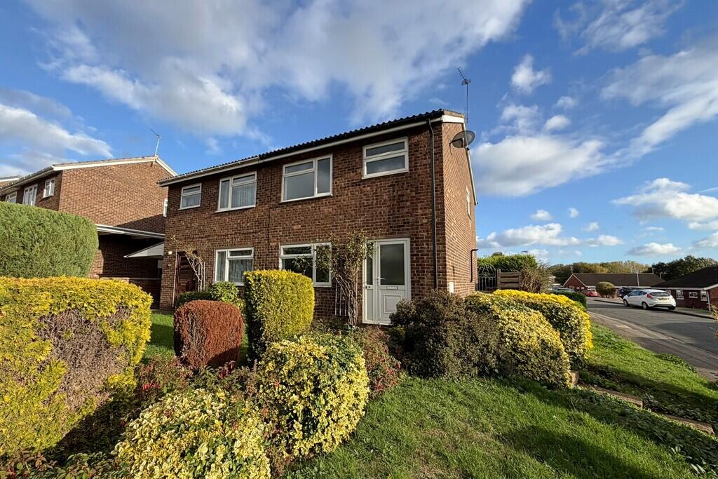 3 bed Semi Detached for rent in Rugby. From Edward Knight Estate Agents - Rugby 3 bed Semi Detached for rent in Rugby. From Edward Knight Estate Agents - Rugby