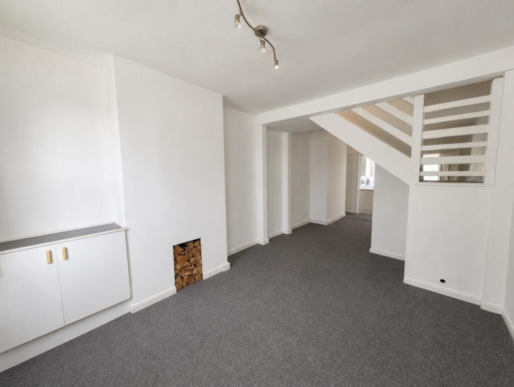 2 bed Mid Terraced House for rent in Coppenhall Moss. From Eazy Lett - Crewe 2 bed Mid Terraced House for rent in Coppenhall Moss. From Eazy Lett - Crewe