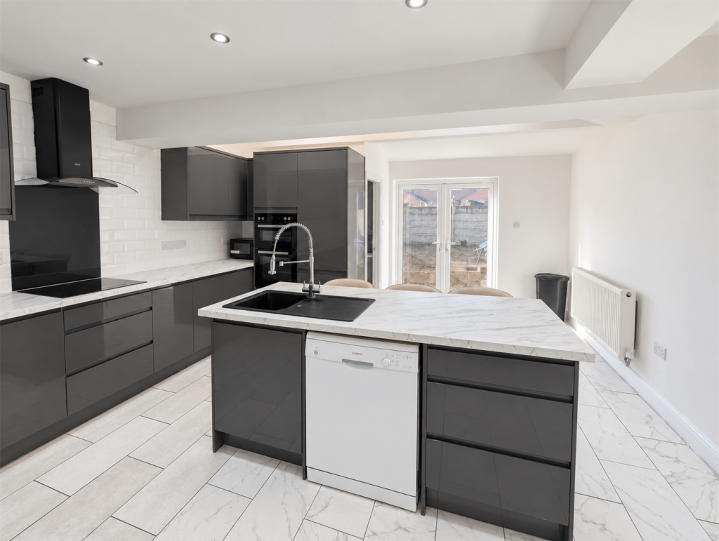 3 bed Semi Detached for rent in Crewe. From Eazy Lett - Crewe