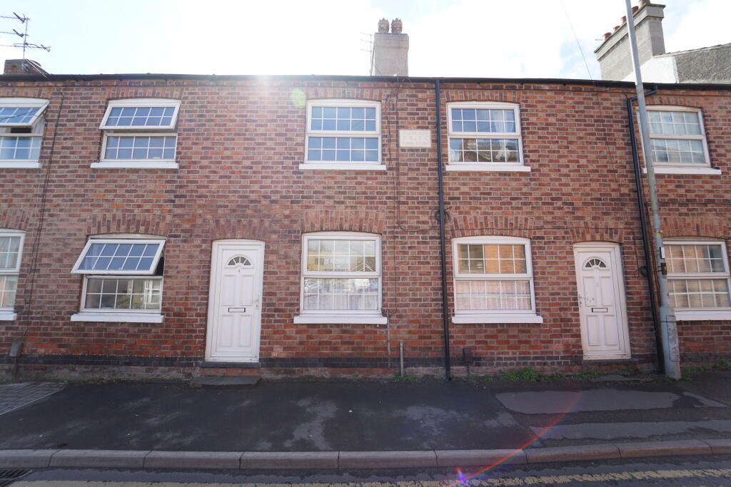 3 bed Mid Terraced House for rent in Shepshed. From Freckeltons - Loughborough